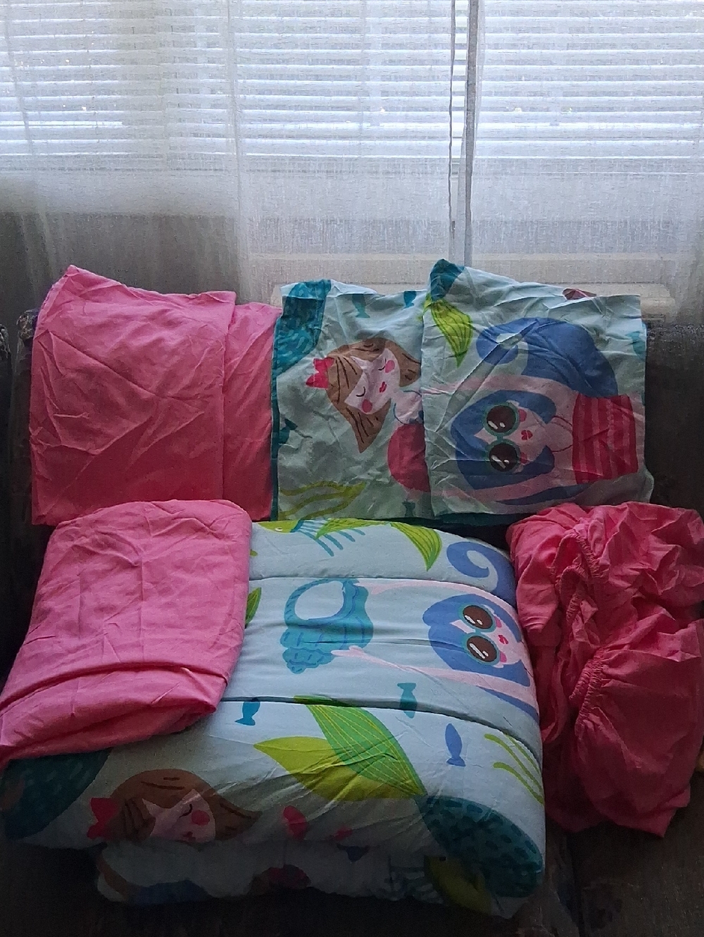 Pink and Aqua Mermaid Kids Bedding Set - Brand: (7 Piece Set)